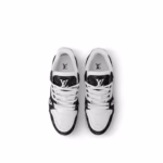 Louis Vuitton Trainer – White Black